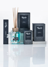 Carica l'immagine nel visualizzatore di Gallery, Profumatore d'ambiente "Bourgogne" - Decoro "Farfalla" Kezir