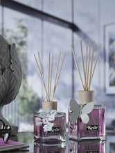 Carica l'immagine nel visualizzatore di Gallery, Profumatore d'ambiente "Cashmere" - Decoro "Farfalla" Kezir