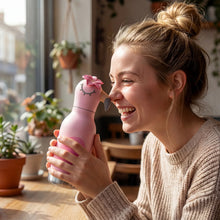 Carica l'immagine nel visualizzatore di Gallery, Bottiglia termica 460 ml "Lola the Flamingo" Bestie by Asobu
