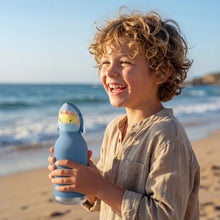 Carica l'immagine nel visualizzatore di Gallery, Bottiglia termica 460 ml "Hurley the Shark" Bestie by Asobu

